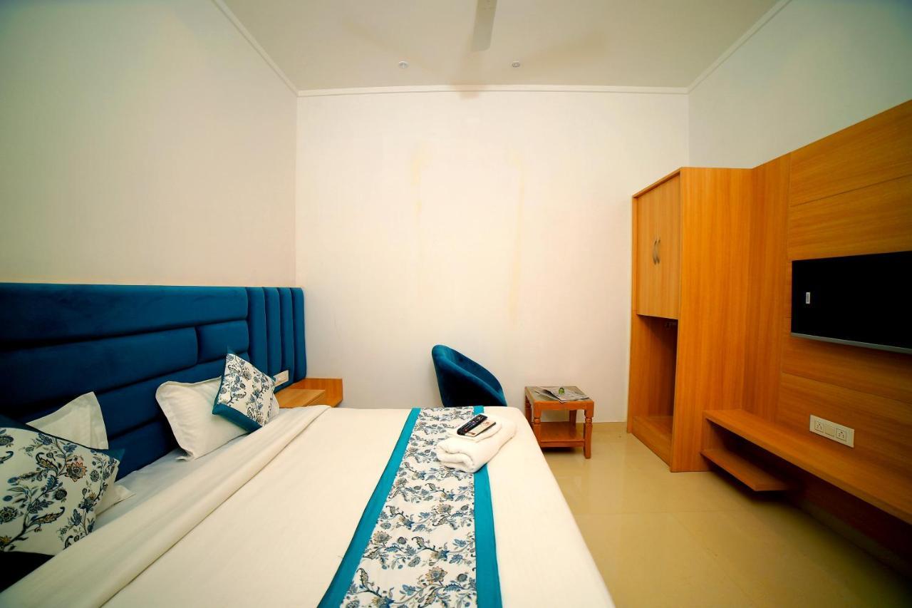Hotel Diamond View Amritsar Exterior photo