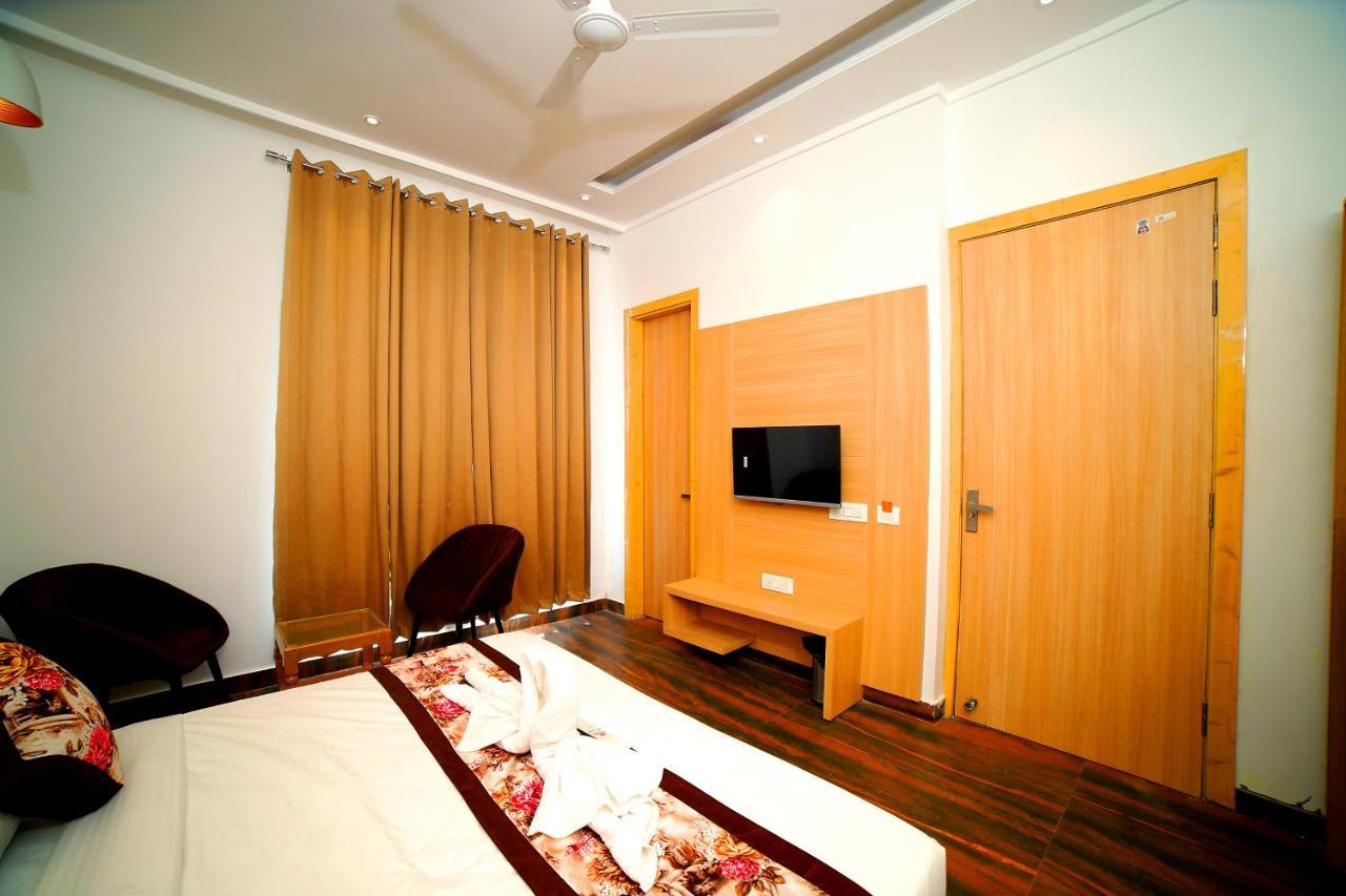Hotel Diamond View Amritsar Exterior photo