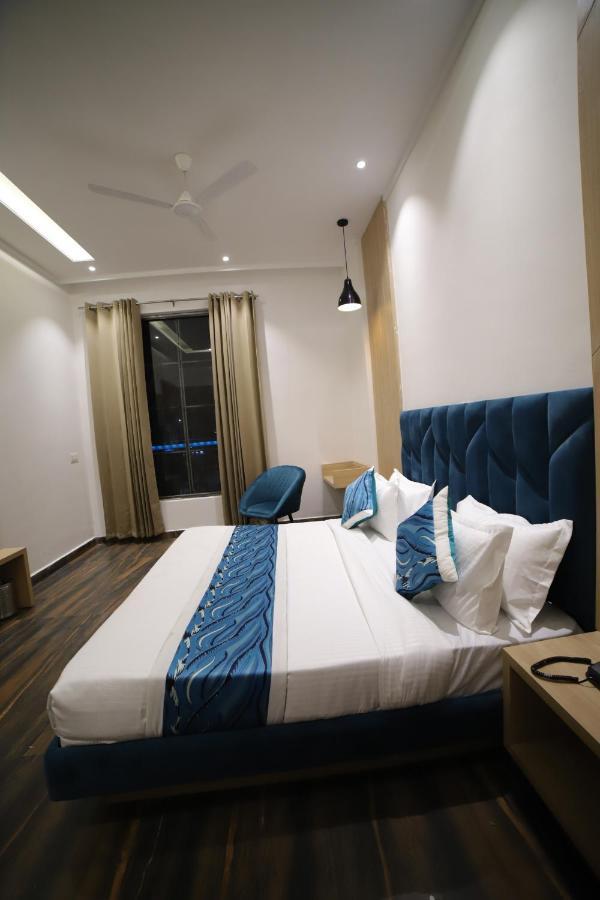 Hotel Diamond View Amritsar Exterior photo