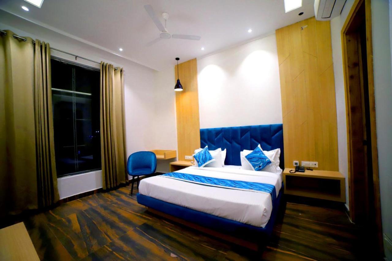 Hotel Diamond View Amritsar Exterior photo